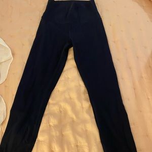 Lululemon wunder under size 4 Navy blue
